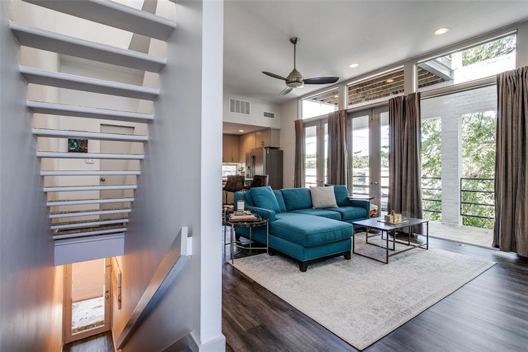 Photo 5 of 25 - 4439 Travis St #105E, Dallas, TX 75205