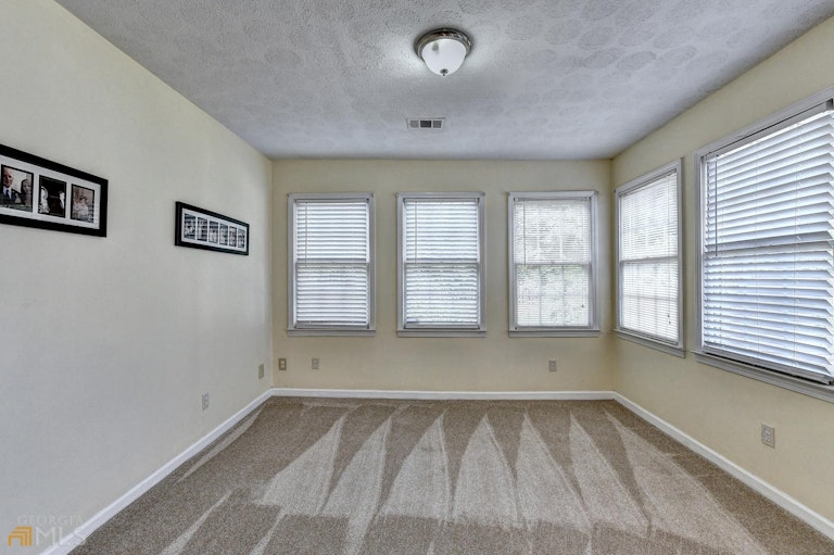 Photo 21 of 47 - 658 Shiloh Ct, Lawrenceville, GA 30044