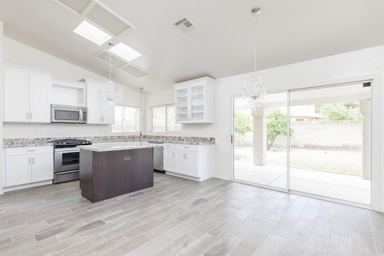 Photo 4 of 26 - 16630 S 38th Pl, Phoenix, AZ 85048