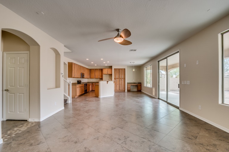 Photo 11 of 33 - 4540 W Powell Dr, New River, AZ 85087