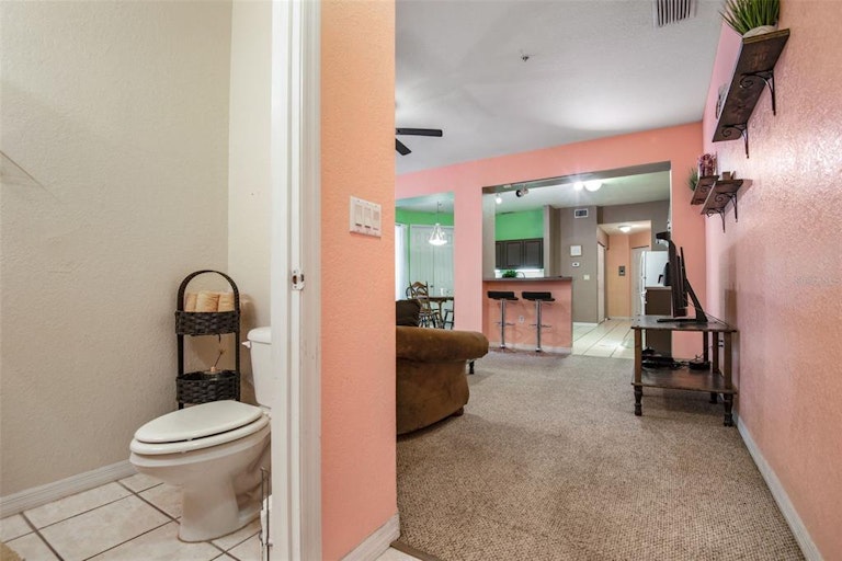 Photo 6 of 25 - 5035 Sunridge Palms Dr #102, Tampa, FL 33617