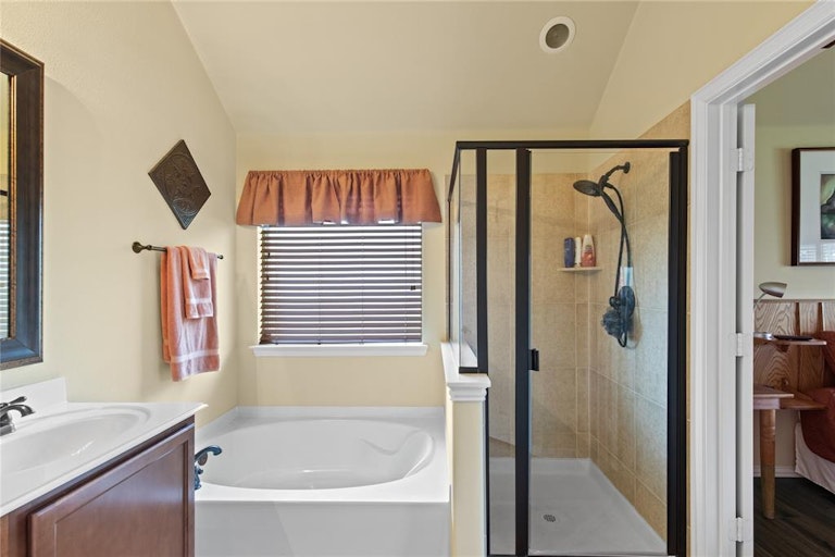 Photo 35 of 37 - 700 Glenview Dr, Mansfield, TX 76063