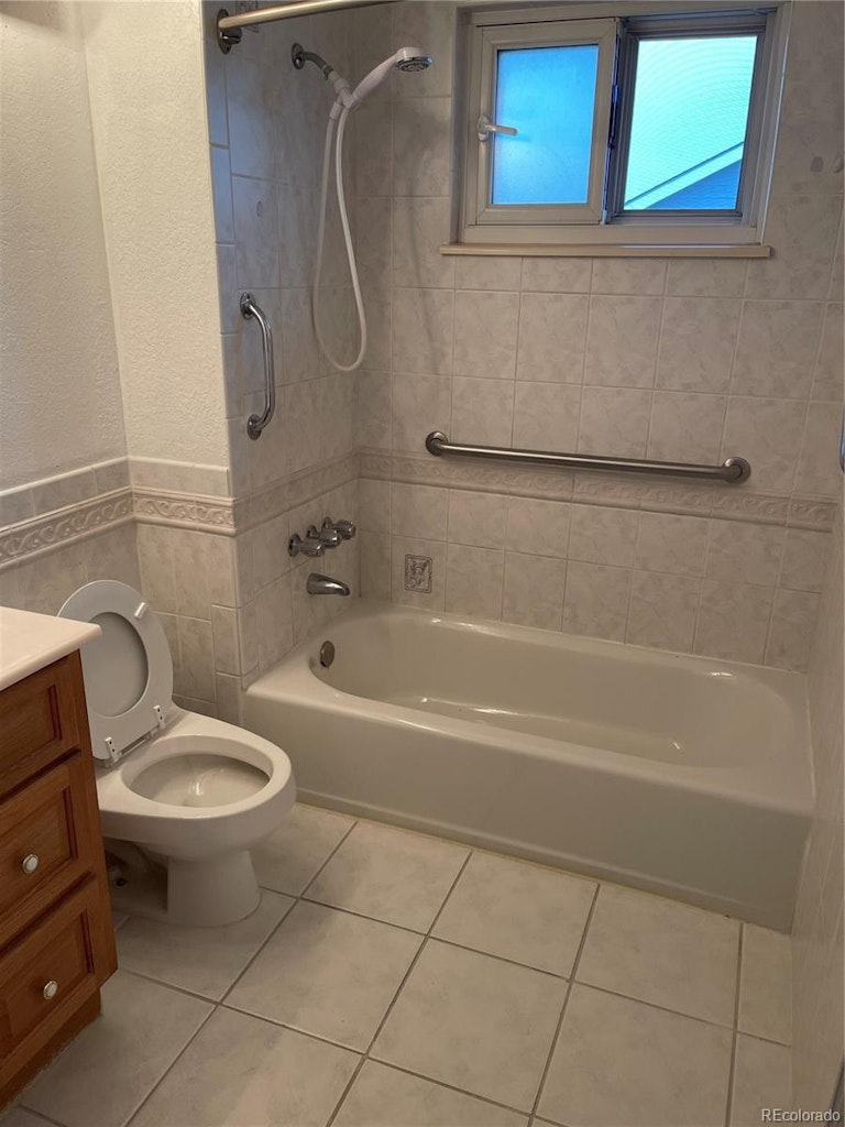 Photo 4 of 7 - 7548 Bannock St, Denver, CO 80221