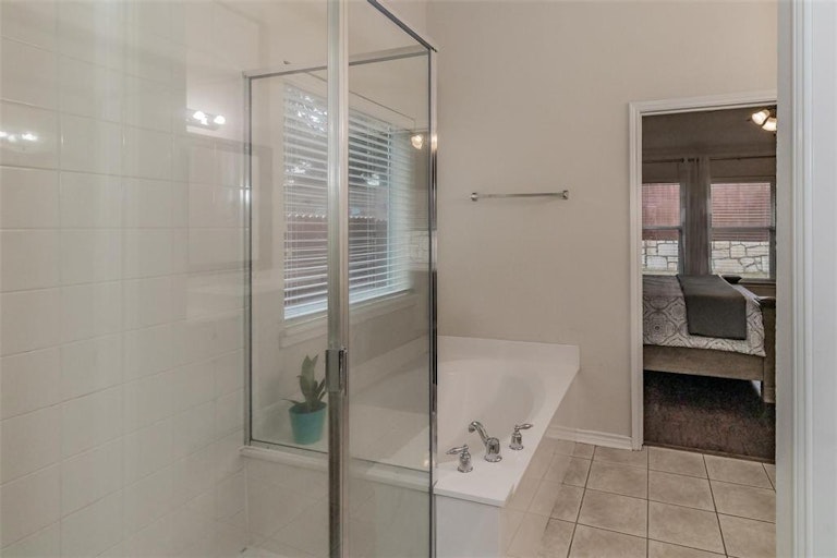 Photo 25 of 32 - 7816 Riverwalk Trl, McKinney, TX 75070
