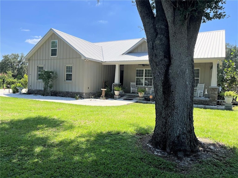 Photo 2 of 39 - 6009 Laurel Oak Dr, Lakeland, FL 33811