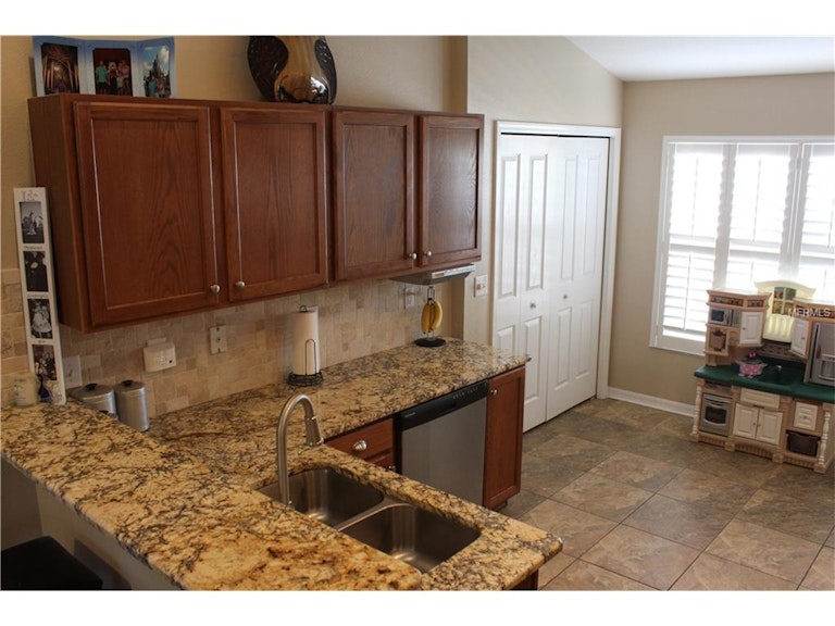 Photo 6 of 19 - 8351 Night Owl Ct, New Port Richey, FL 34655