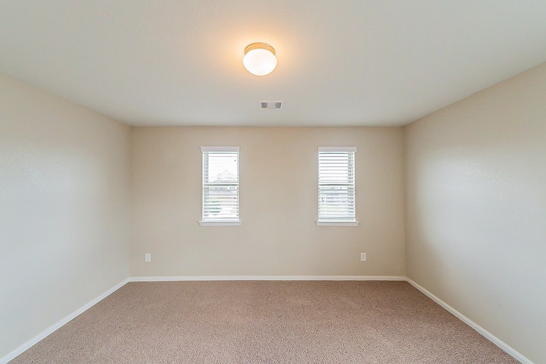 Photo 18 of 36 - 12731 Arcola Valley Ct, Houston, TX 77044