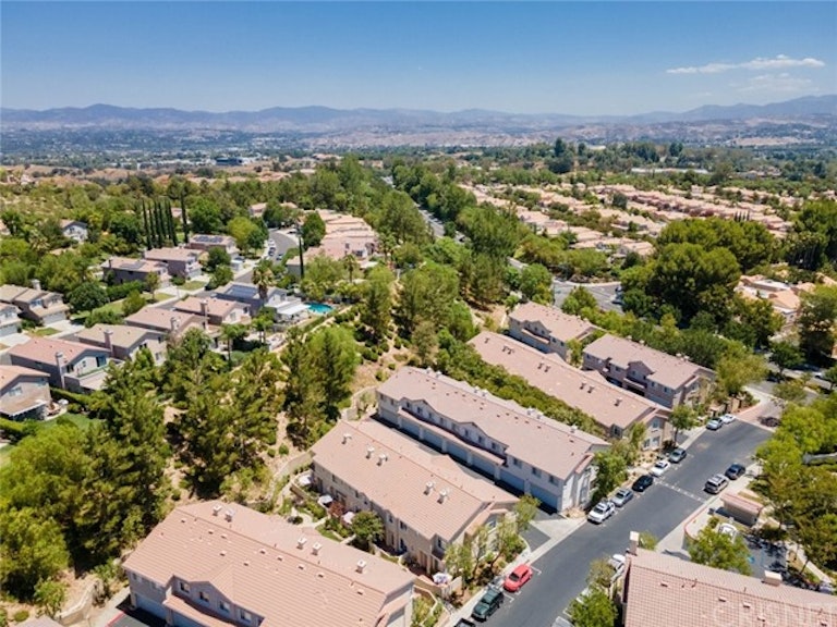 Photo 34 of 37 - 25773 Perlman Pl Unit F, Stevenson Ranch, CA 91381