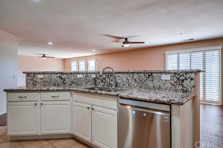 Photo 17 of 47 - 31716 Yale Ln, Menifee, CA 92584