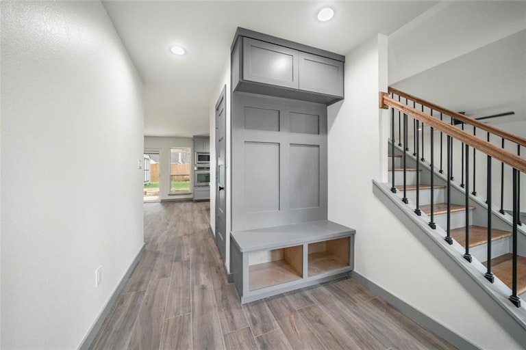 Photo 3 of 31 - 5402 Enchanted Mist Dr, Humble, TX 77346