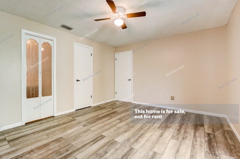 Photo 19 of 30 - 8362 Sunflower Ct, Jacksonville, FL 32244
