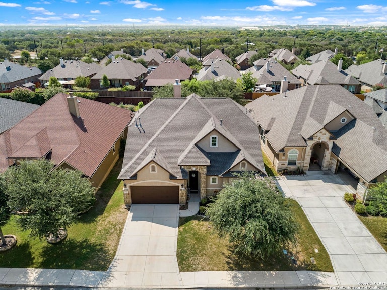 Photo 35 of 38 - 9747 Helotes Hl, Helotes, TX 78023
