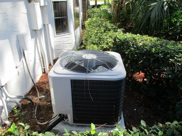 Photo 16 of 25 - 5622 Garden Lakes Palm, Bradenton, FL 34203