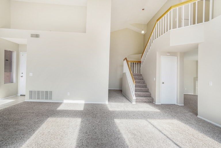 Photo 9 of 17 - 1625 Arroyo Viejo Dr, San Jacinto, CA 92583