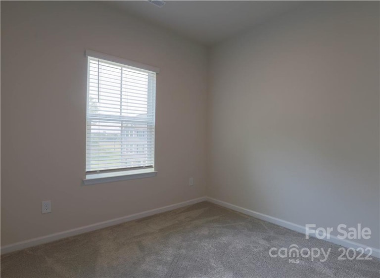 Photo 10 of 16 - 1156 Ashbury St, Charlotte, NC 28216