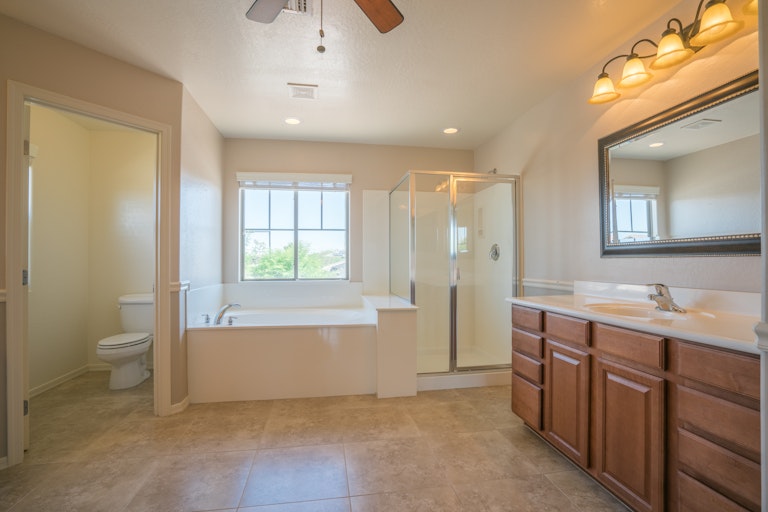 Photo 20 of 37 - 17808 W Ivy Ln, Surprise, AZ 85388