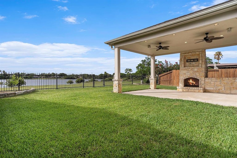 Photo 22 of 25 - 3284 Gladewater Ln, League City, TX 77573