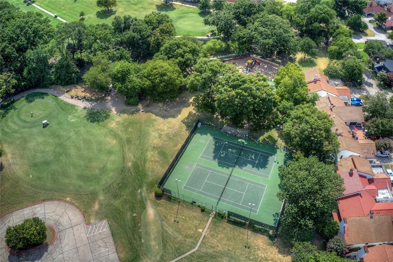 Photo 33 of 39 - 2914 Starboard Dr, Rockwall, TX 75087