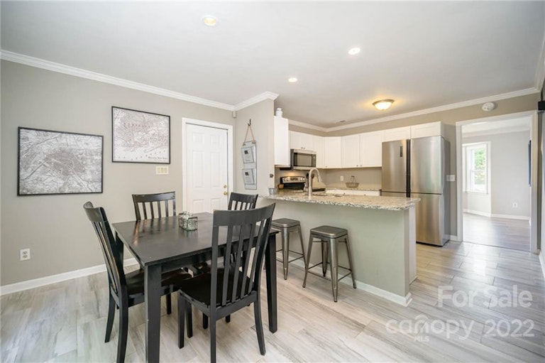 Photo 8 of 28 - 1129 Well Spring Dr, Charlotte, NC 28262