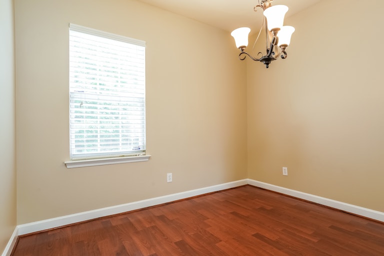 Photo 10 of 25 - 8302 Aspen Mountain Ct, Raleigh, NC 27616