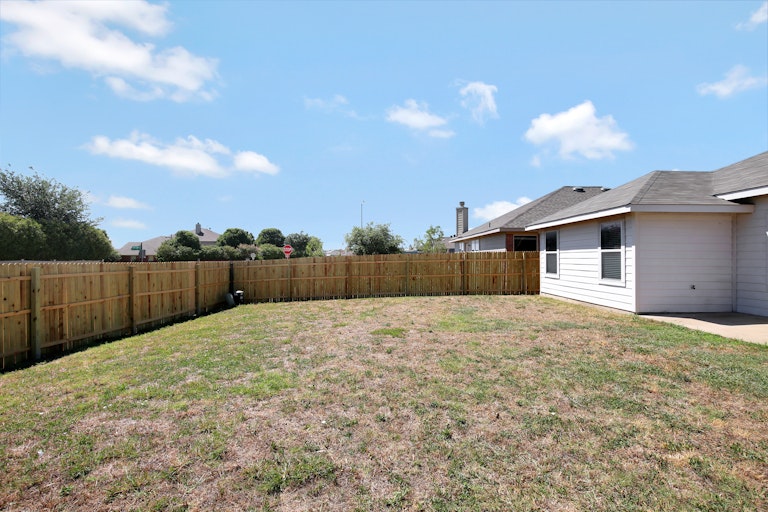 Photo 25 of 25 - 7413 Diamond Springs Trl, Fort Worth, TX 76123