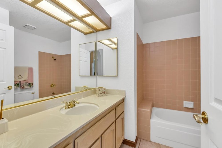 Photo 33 of 45 - 5400 Spring Creek Way, Elk Grove, CA 95758