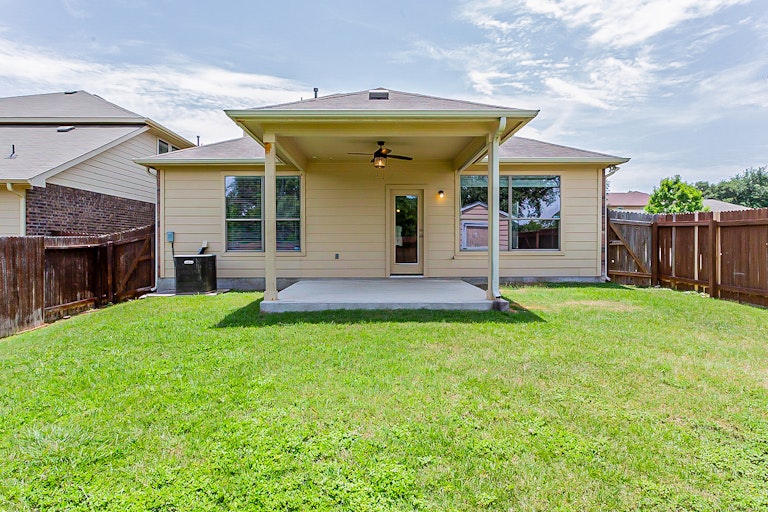 Photo 7 of 24 - 14035 Caprese Hl, San Antonio, TX 78253