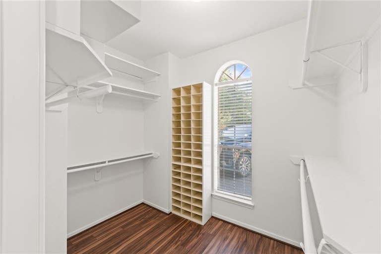 Photo 17 of 26 - 18115 Polo Meadow Dr, Humble, TX 77346