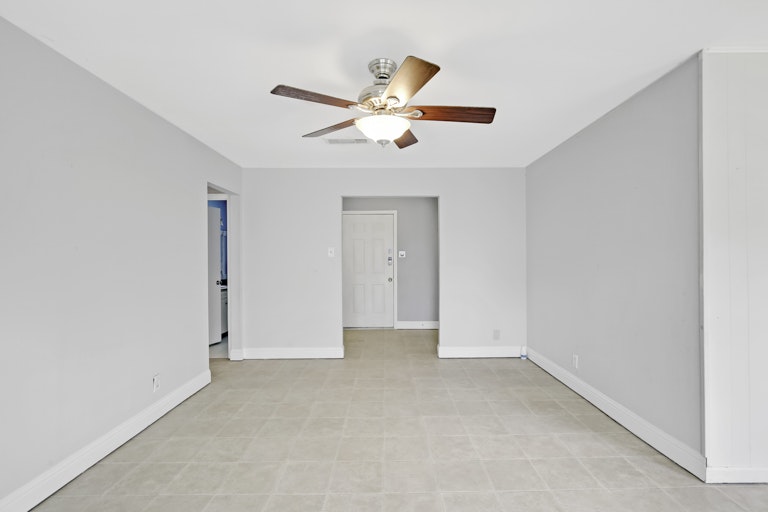 Photo 7 of 24 - 6609 Swanee Ct, Fort Worth, TX 76148