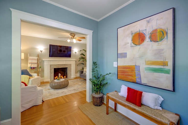 Photo 6 of 47 - 2401 U St, Sacramento, CA 95818