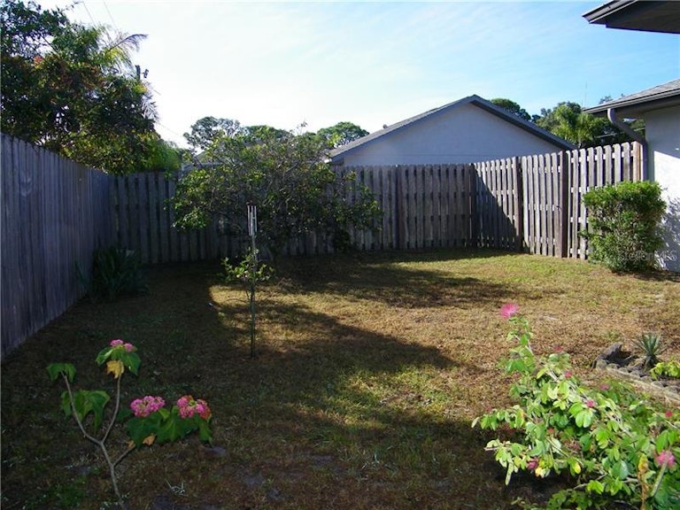 Photo 16 of 16 - 3007 Siesta Dr, Venice, FL 34293
