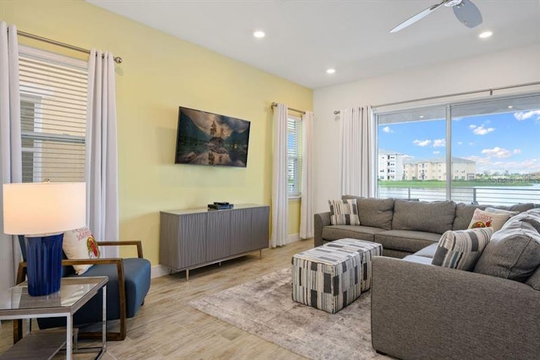 Photo 11 of 34 - 8117 SE Surf St #8117, Kissimmee, FL 34747