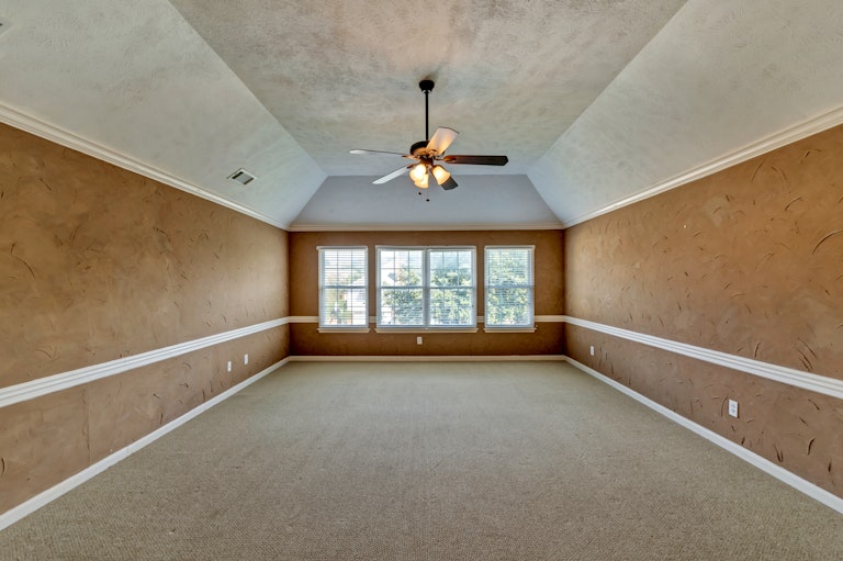 Photo 16 of 28 - 8029 Dusty Way, Fort Worth, TX 76123
