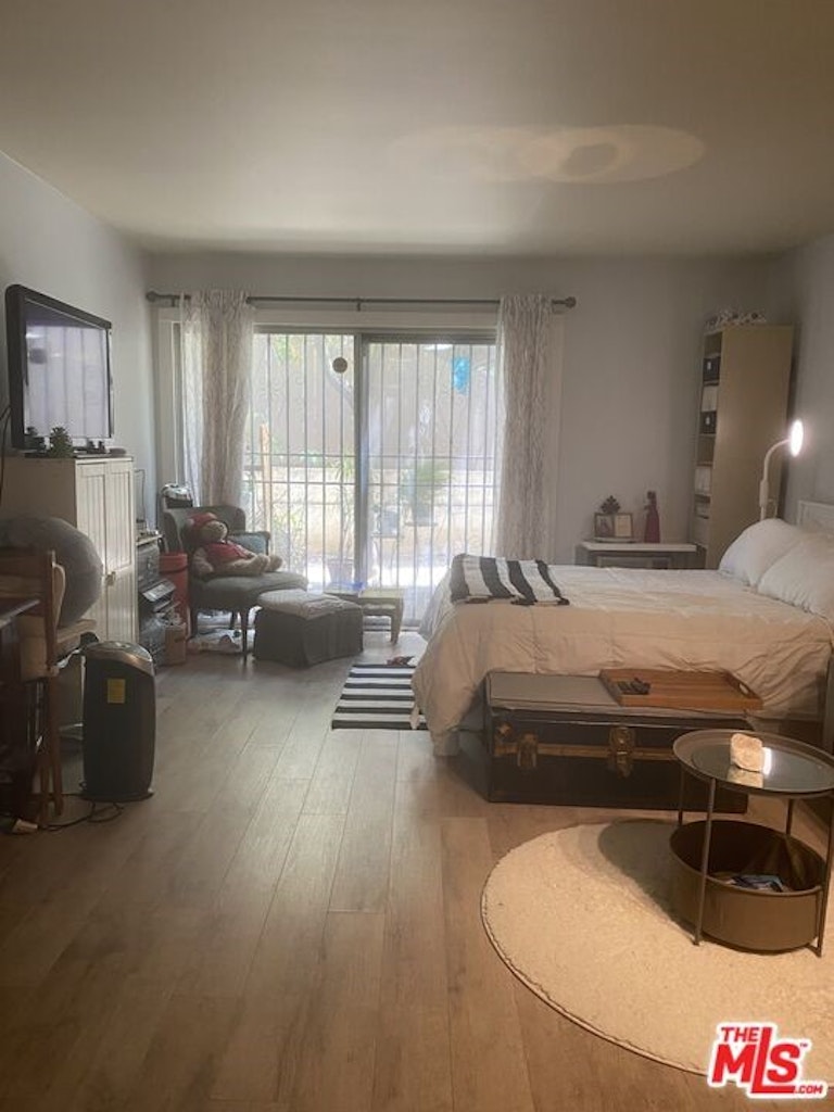 Photo 21 of 24 - 320 S Ardmore Ave #122, Los Angeles, CA 90020