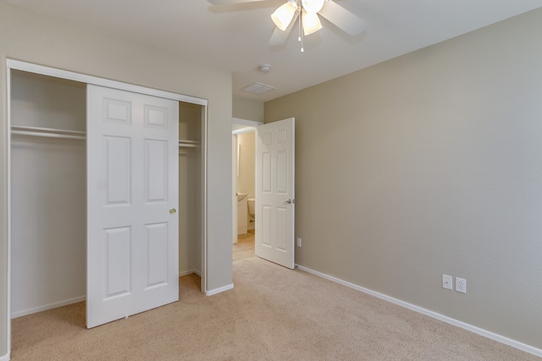 Photo 29 of 35 - 27427 N 63rd Dr, Phoenix, AZ 85083