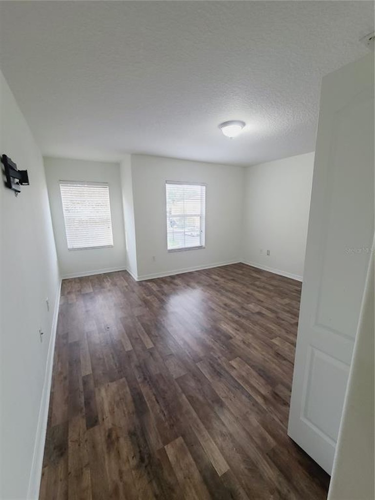 Photo 19 of 27 - 37676 Aaralyn Rd, Zephyrhills, FL 33542
