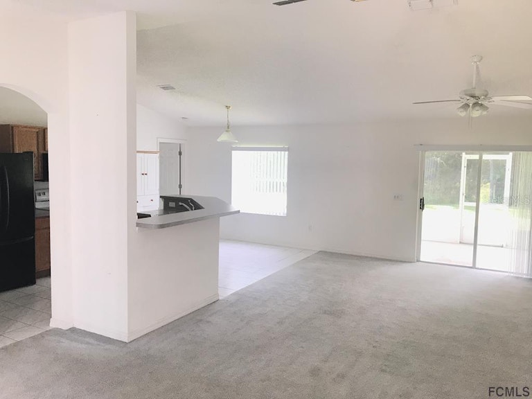 Photo 6 of 18 - 8 White Hill Pl, Palm Coast, FL 32164