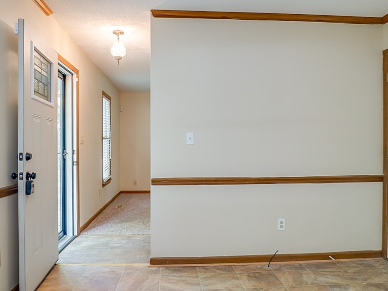 Photo 9 of 22 - 612 Sanderson Dr, Durham, NC 27704