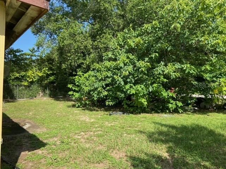 Photo 10 of 10 - 20715 Mickens Dr, Dade City, FL 33523