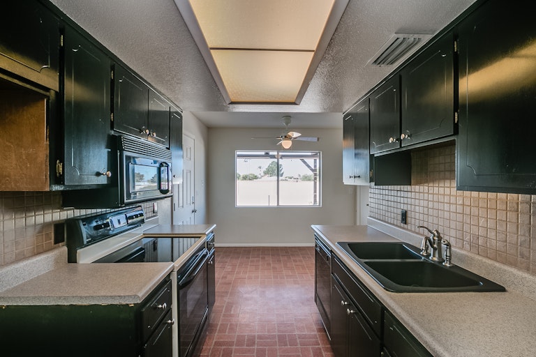 Photo 4 of 19 - 2440 N Augusta Dr, Mesa, AZ 85215