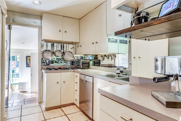 Photo 8 of 25 - 5119 Milam St, Dallas, TX 75206