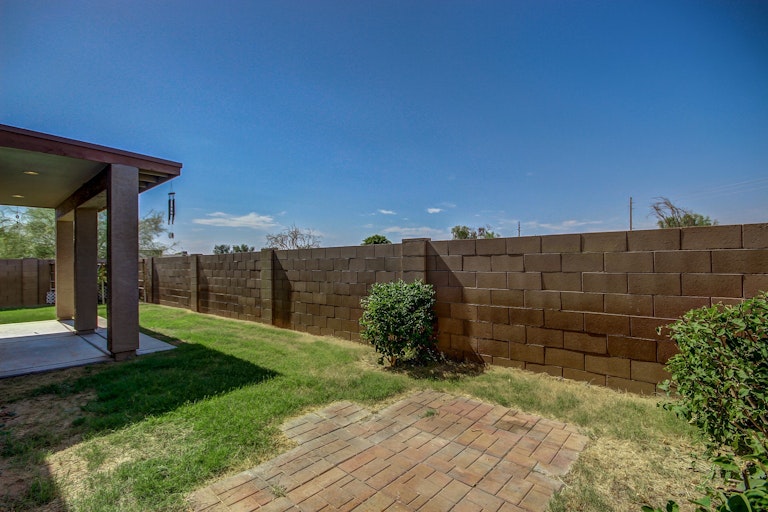 Photo 20 of 20 - 7412 W Wolf St, Phoenix, AZ 85033