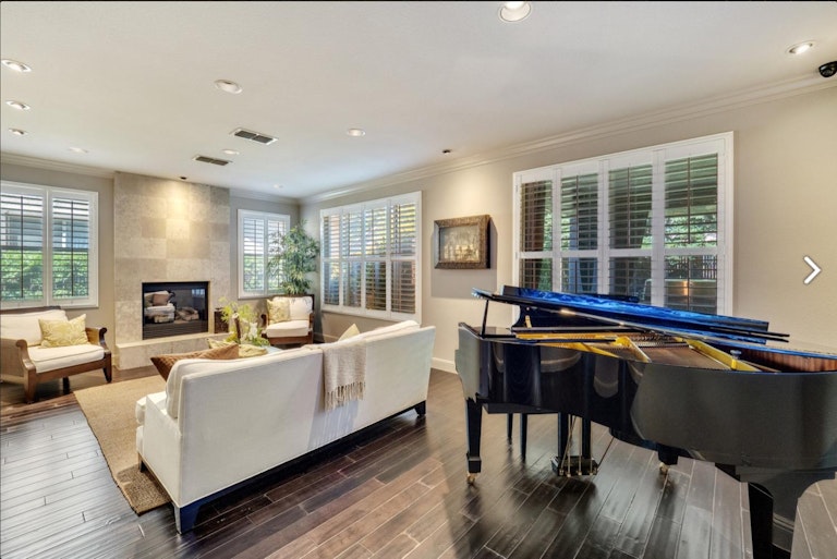 Photo 20 of 49 - 309 Fieldbrook Ct, Roseville, CA 95747