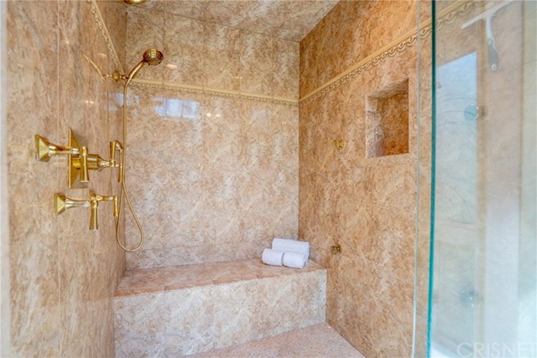 Photo 42 of 72 - 10214 Candleberry Ln, Northridge, CA 91324