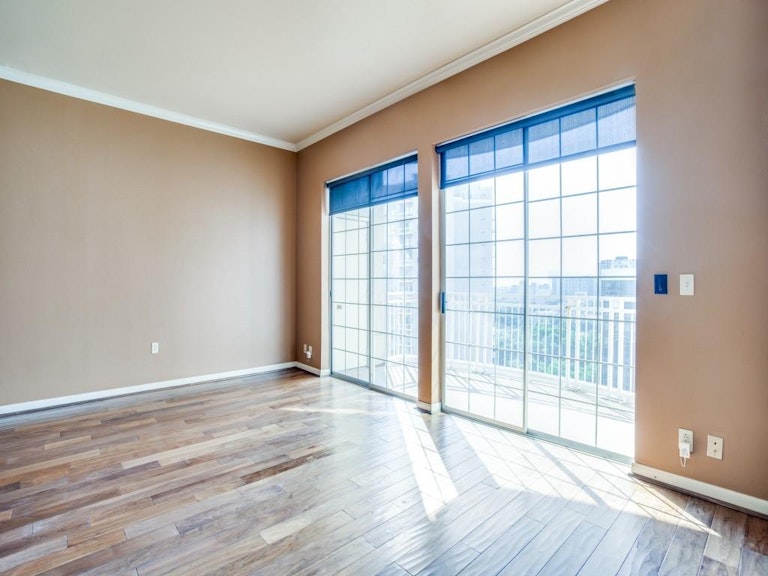Photo 9 of 33 - 3225 Turtle Creek Blvd #1429, Dallas, TX 75219