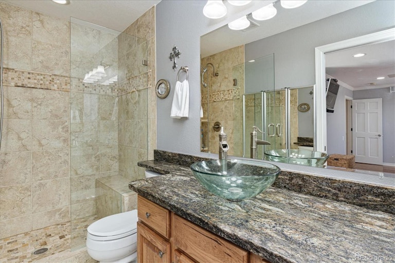Photo 29 of 38 - 549 Shoreham Cir, Castle Pines, CO 80108