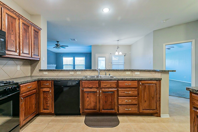 Photo 4 of 26 - 2319 Sparrow, Forney, TX 75126