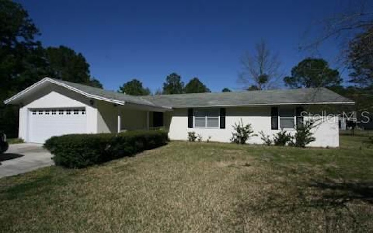 Photo 1 of 1 - 1529 Lee Rd, Saint Johns, FL 32259