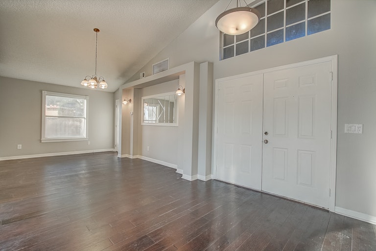 Photo 9 of 33 - 22 Moor Green Ct, Ocoee, FL 34761