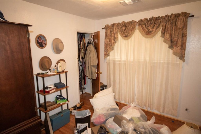 Photo 12 of 16 - 7730 Boggess Rd, Houston, TX 77016
